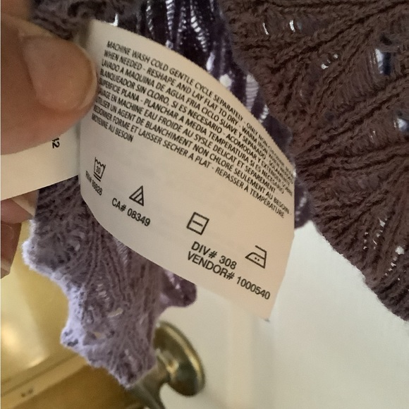 Vintage America crocheted sweater purple nice pattern size Med 💕 - Picture 10 of 11